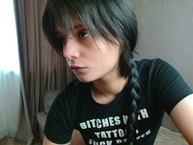 TheSluttyFox live cam on BongaCams