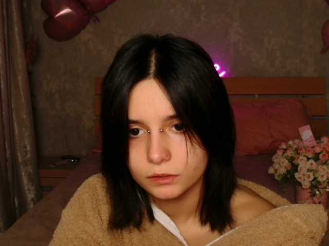 TheSluttyFox live cam on BongaCams