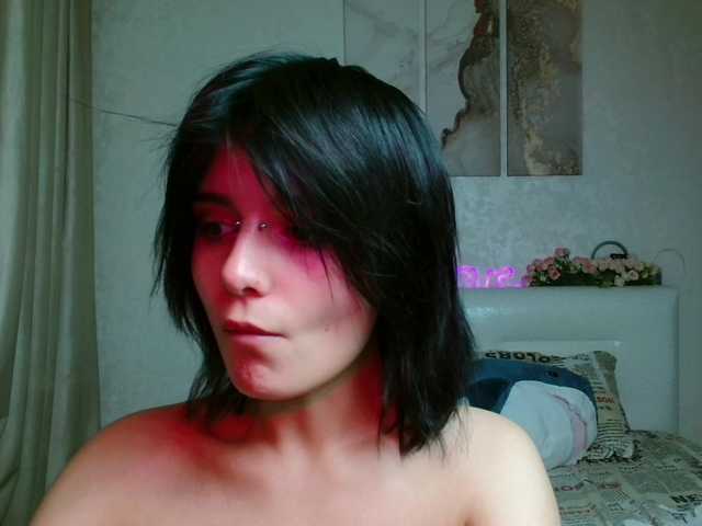 TheSluttyFox live cam on BongaCams