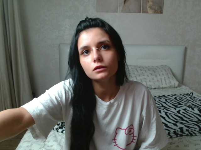 TheSluttyFox live cam on BongaCams