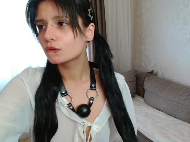 TheSluttyFox live cam on BongaCams