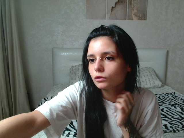 TheSluttyFox live cam on BongaCams