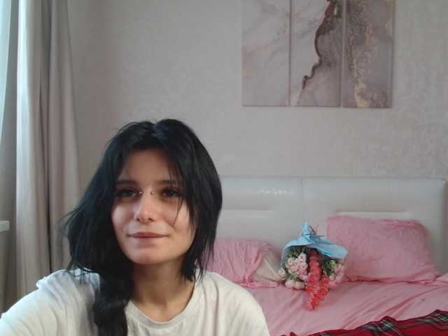 TheSluttyFox live cam on BongaCams