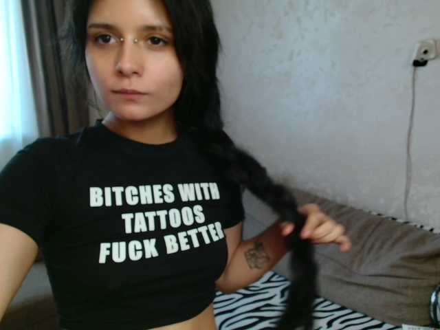 TheSluttyFox live cam on BongaCams