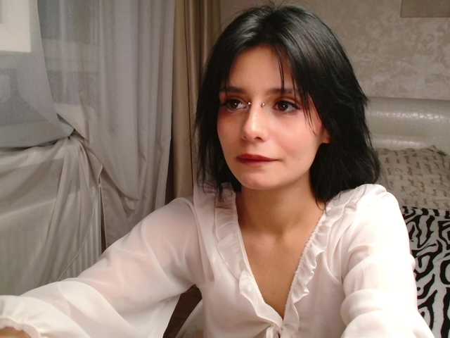TheSluttyFox live cam on BongaCams