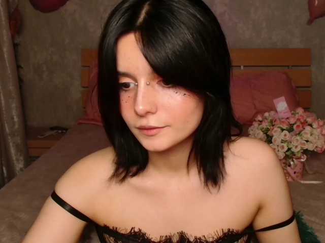 TheSluttyFox live cam on BongaCams