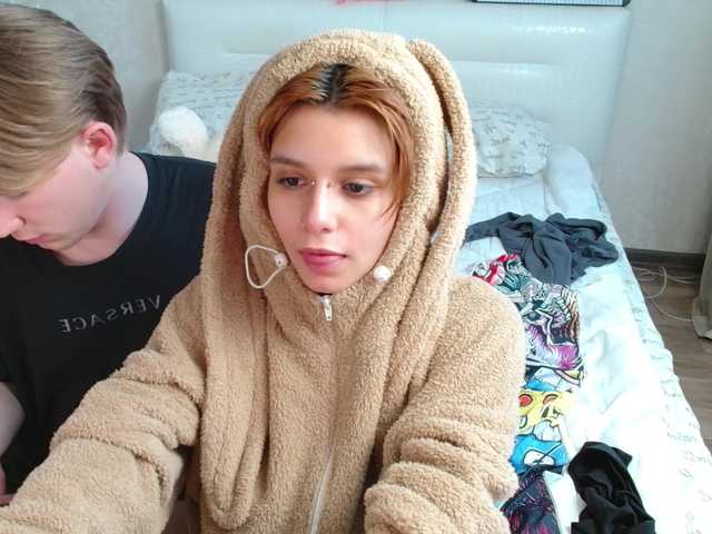  TheSluttyFox chat room