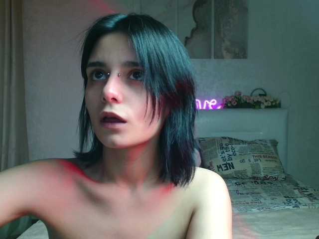TheSluttyFox live cam on BongaCams