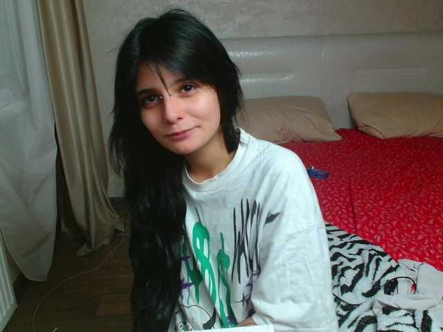 TheSluttyFox live cam on BongaCams