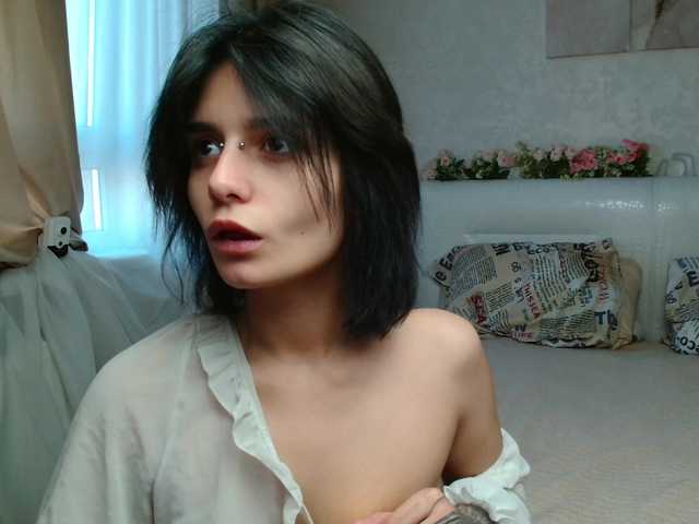 TheSluttyFox live cam on BongaCams