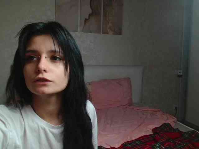 TheSluttyFox webcam