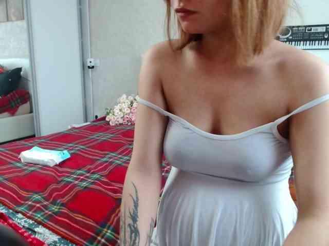 Dieses Model ist jetzt live. TheSluttyFox