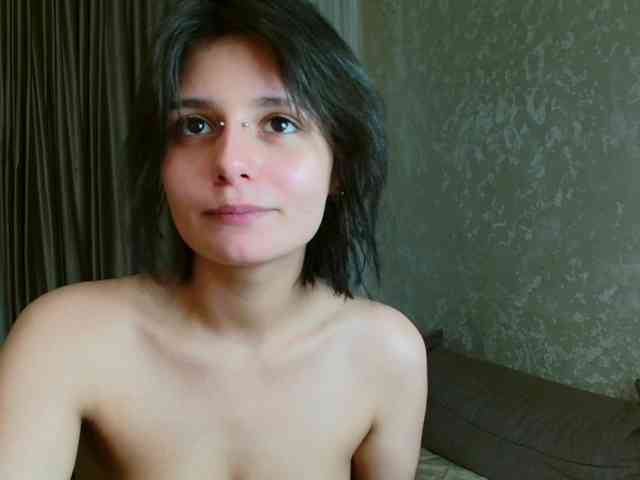 TheSluttyFox webcam