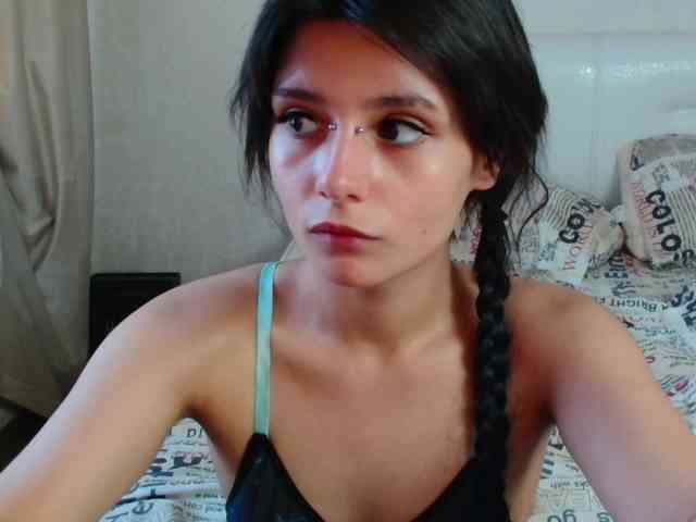 TheSluttyFox webcam