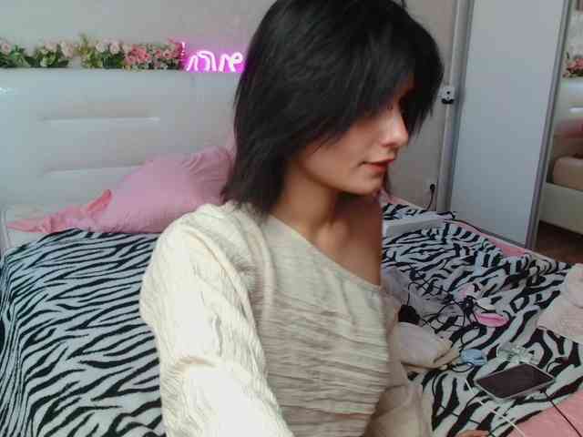 TheSluttyFox webcam
