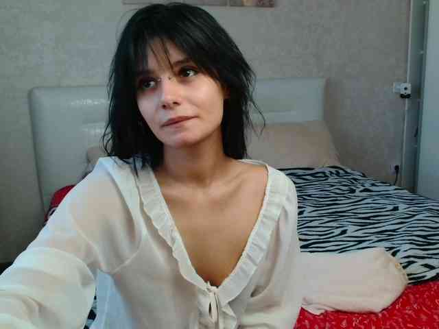 TheSluttyFox webcam