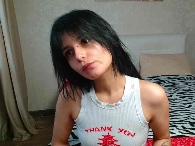 TheSluttyFox webcam