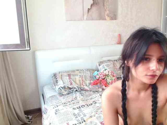 TheSluttyFox webcam