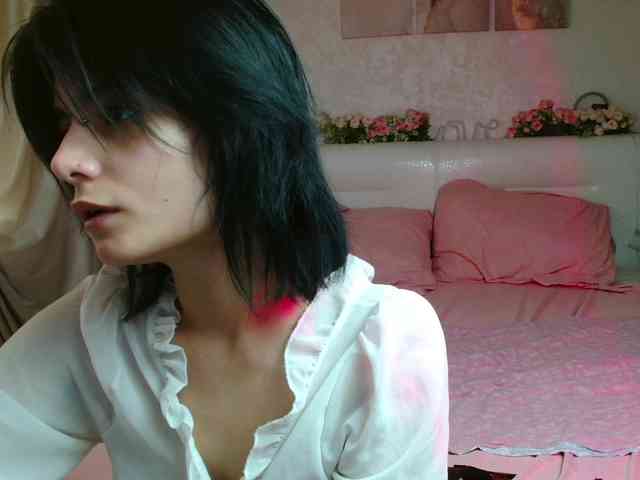 TheSluttyFox webcam