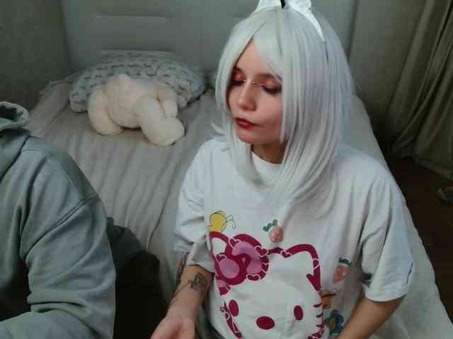 TheSluttyFox webcam