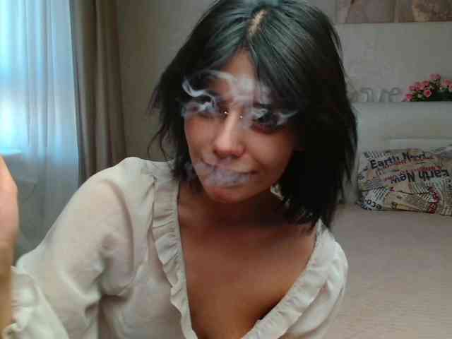 TheSluttyFox webcam