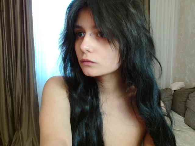 TheSluttyFox webcam