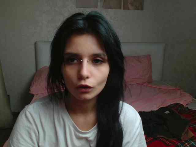 TheSluttyFox webcam