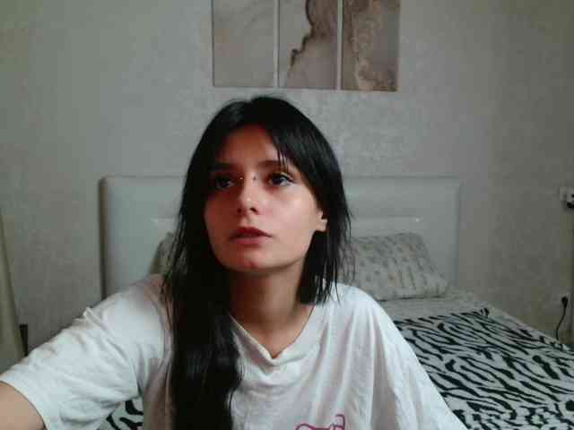 TheSluttyFox webcam