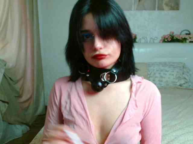 TheSluttyFox webcam
