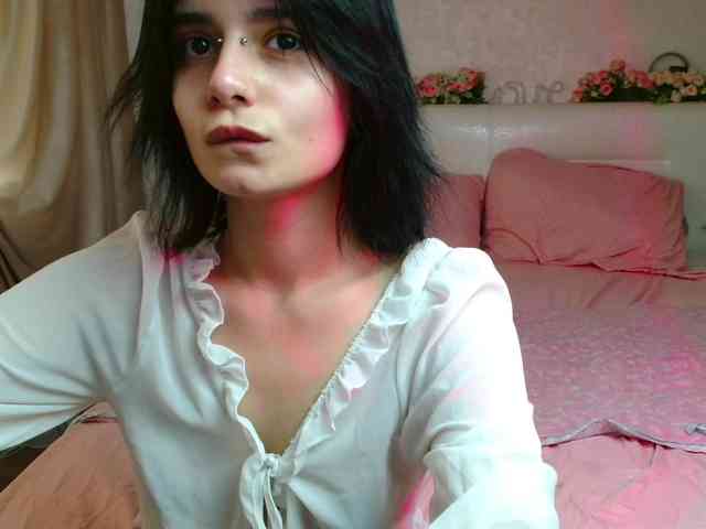 TheSluttyFox webcam