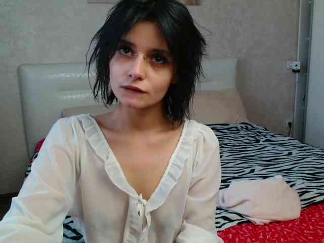 TheSluttyFox webcam