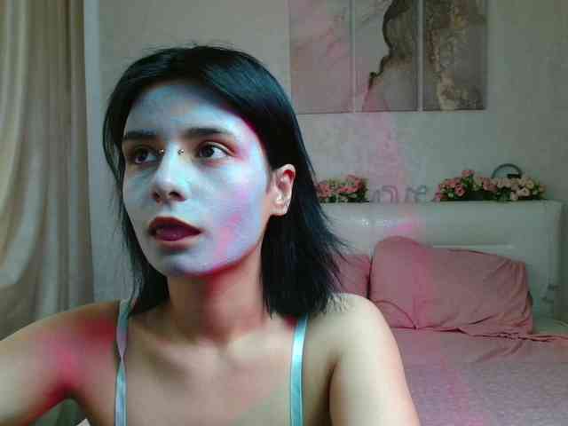 TheSluttyFox webcam