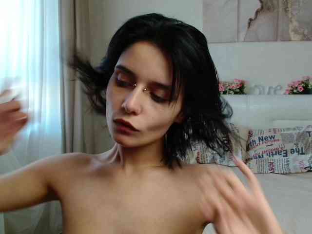TheSluttyFox webcam
