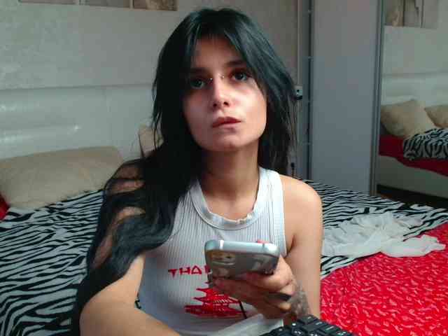 TheSluttyFox webcam