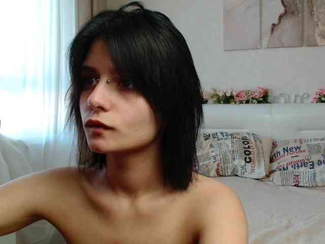 TheSluttyFox webcam