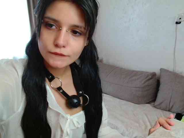 TheSluttyFox webcam