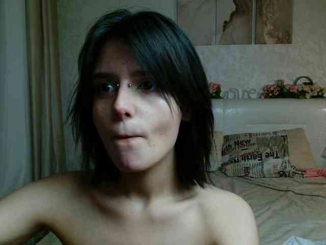 TheSluttyFox webcam