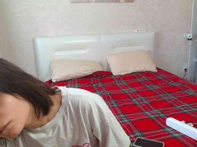 TheSluttyFox webcam