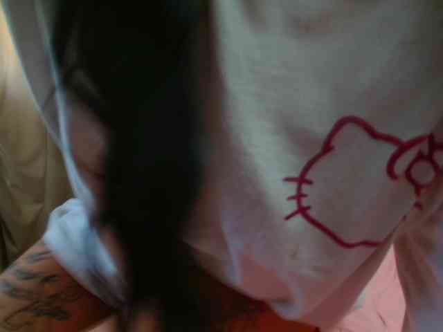 TheSluttyFox webcam