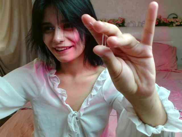TheSluttyFox webcam