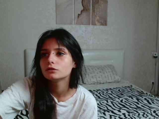 TheSluttyFox webcam