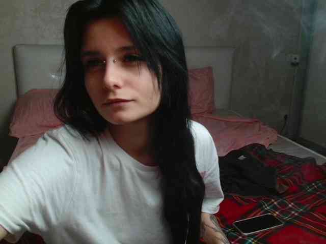 TheSluttyFox webcam