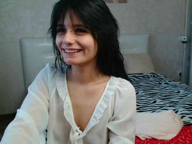 TheSluttyFox webcam