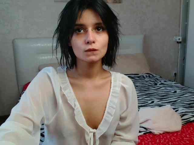 TheSluttyFox webcam
