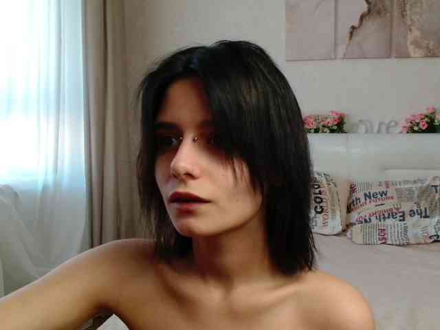 TheSluttyFox webcam