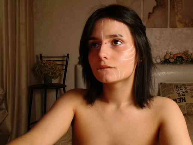 TheSluttyFox webcam