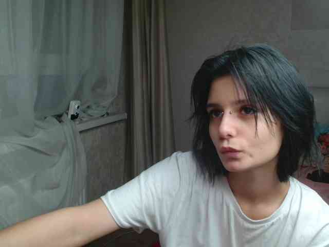 TheSluttyFox webcam