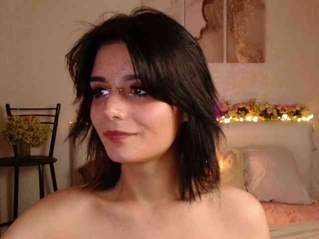 TheSluttyFox webcam