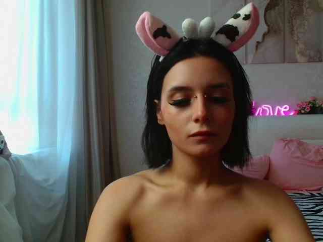 TheSluttyFox webcam