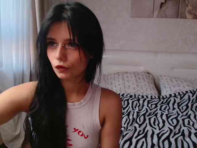 TheSluttyFox Sex Cam Show